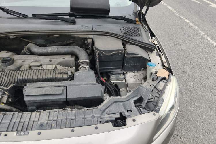 Used Volvo S60 2014 S60L T5 Smart Upgrade Edition Engine Bay Left