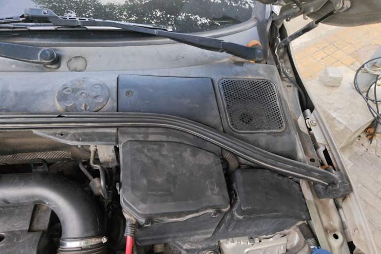 Used Volvo S60 2014 S60L 2.0T Intelligent Upgrade Edition Engine Bay Left