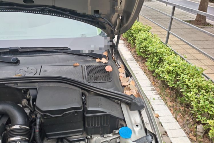 Used Volvo S60 2014 S60L T5 Smart Upgrade Edition Engine Bay Left