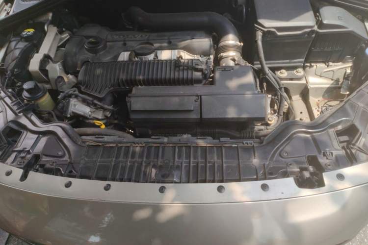 Used Volvo S60 2014 T5 Zhiya Edition Engine Bay