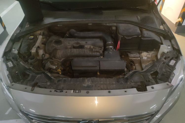 Used Volvo S60 2014 S60L T5 Intelligent Drive Edition Engine Bay