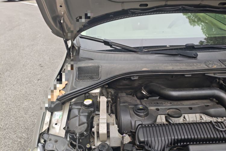 Used Volvo S60 2014 S60L T5 Smart Upgrade Edition Engine Bay Right
