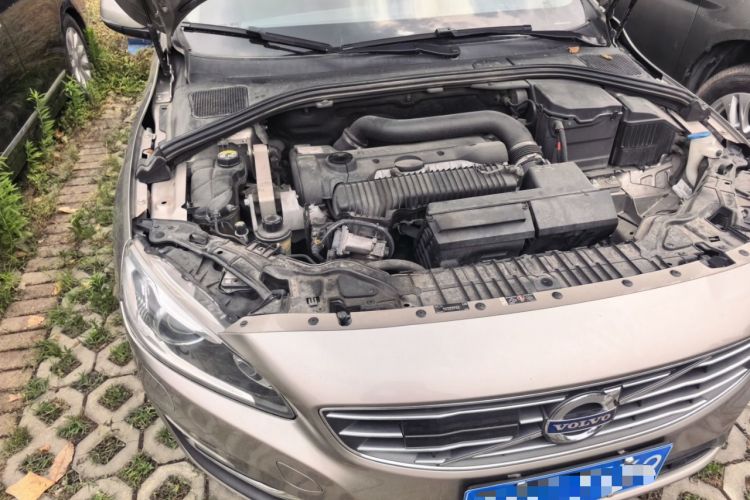 Used Volvo S60 2014 S60L T5 Smart Upgrade Edition Engine Bay Right