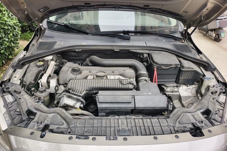 Used Volvo S60 2014 S60L T5 Intelligent Drive Edition Engine Bay
