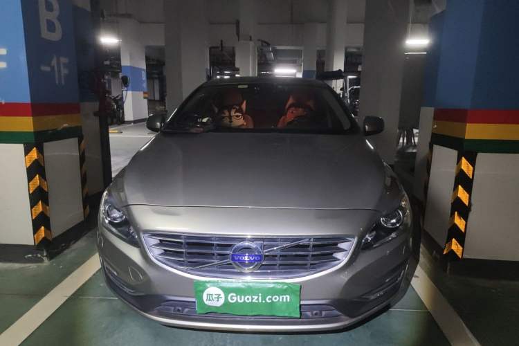 Used Volvo S60 2014 S60L 2.0T Zhiyuan Edition Front