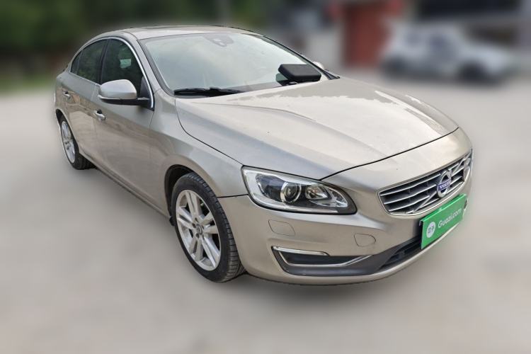 Used Volvo S60 2014 S60L 2.0T Zhiyuan Edition Front Right 45 Deg