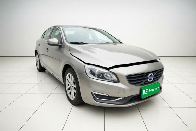 Used Volvo S60 2014 S60L 2.0T Intelligent Upgrade Edition Front Right 45 Deg