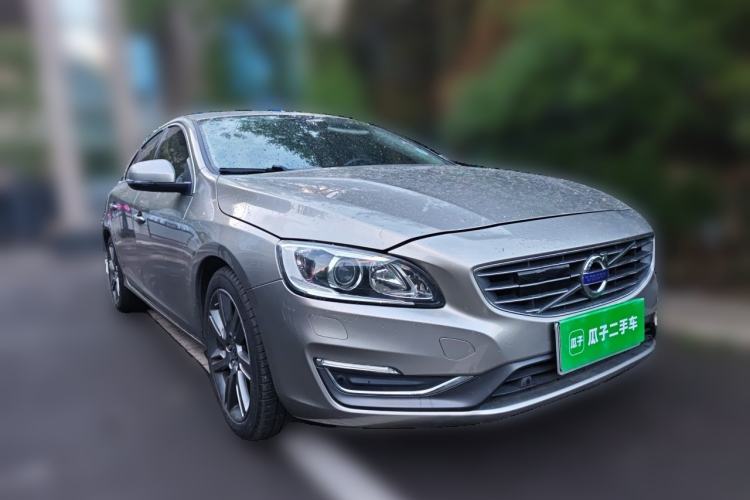 Used Volvo S60 2014 S60L T5 Smart Upgrade Edition Front Right 45 Deg