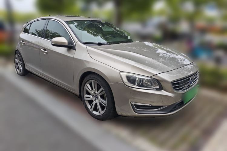 Used Volvo S60 2014 S60L T5 Smart Upgrade Edition Front Right 45 Deg