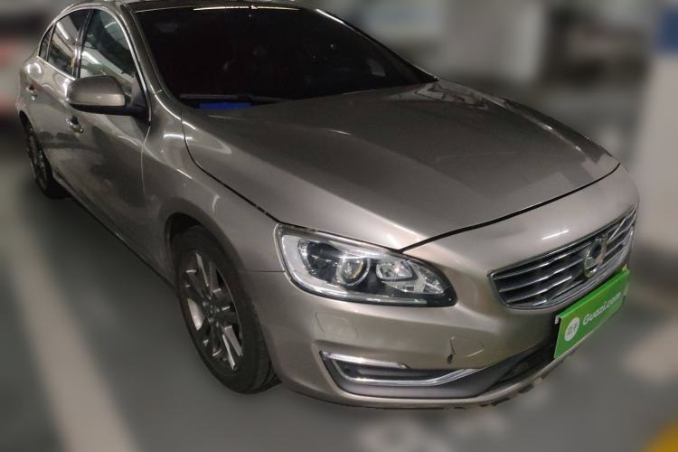 Used Volvo S60 2014 S60L 2.0T Zhiyuan Edition Front Right 45 Deg