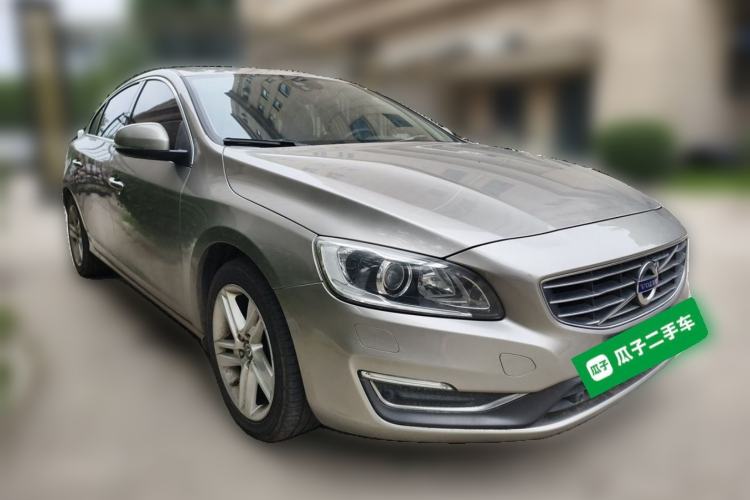 Used Volvo S60 2014 S60L T5 Intelligent Drive Edition Front Right 45 Deg