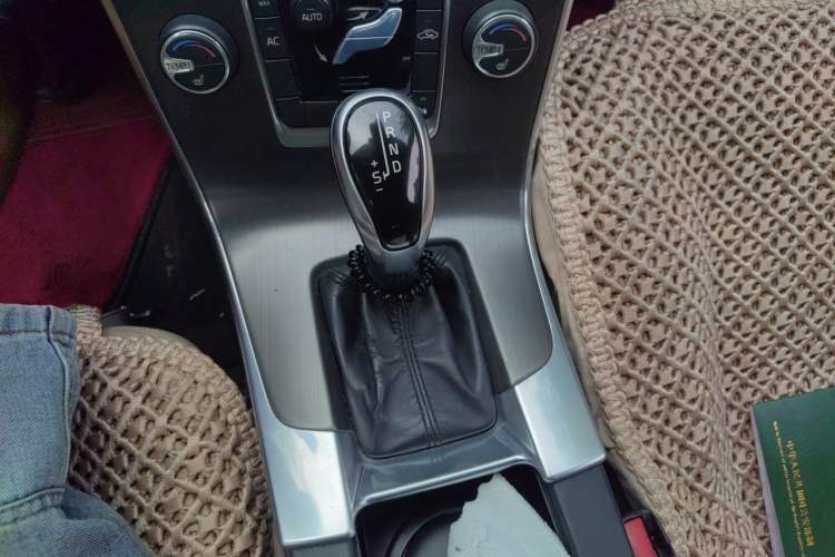 Used Volvo S60 2014 T5 Zhiyi Edition Gear Lever