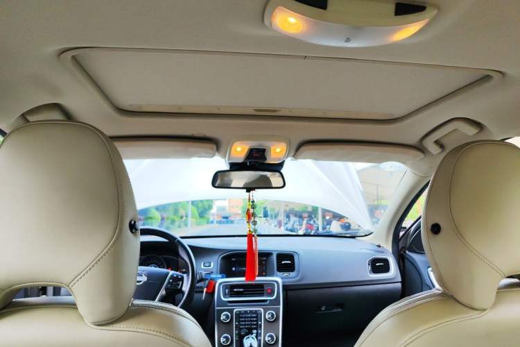 Used Volvo S60 2014 S60L 2.0T Zhiyuan Edition Headliner
