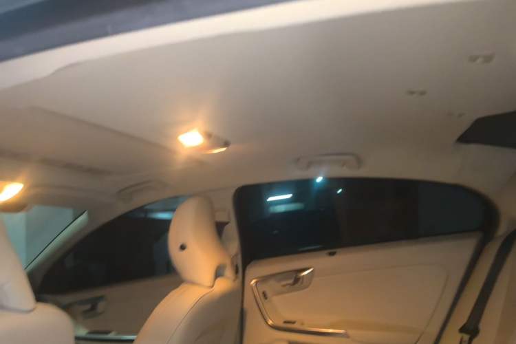 Used Volvo S60 2014 S60L T5 Intelligent Drive Edition Headliner