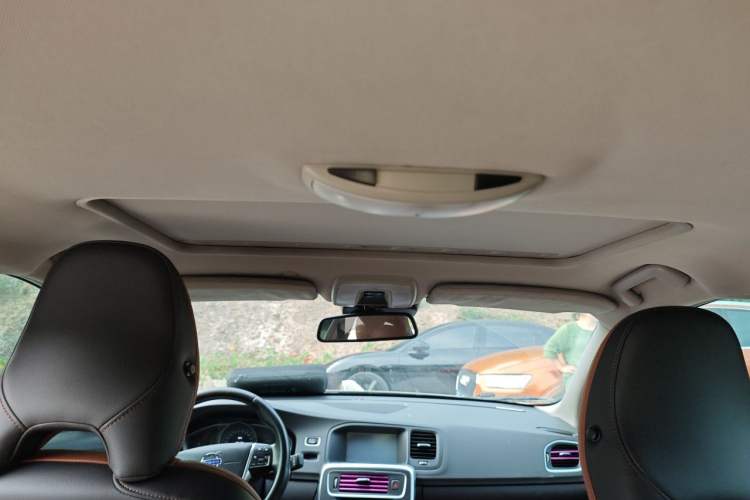 Used Volvo S60 2014 S60L 2.0T Zhiyuan Edition Headliner