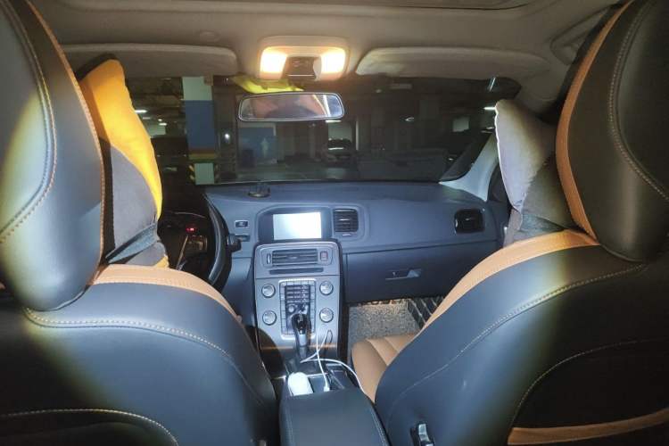 Used Volvo S60 2014 S60L 2.0T Zhiyuan Edition Headliner