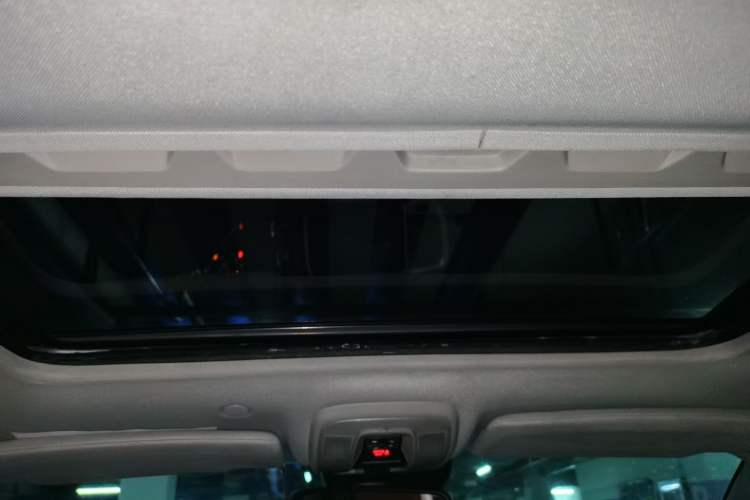 Used Volvo S60 2014 S60L 2.0T Zhiyuan Edition Headliner