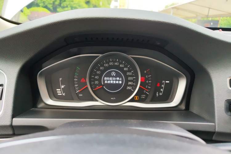 Used Volvo S60 2014 S60L 2.0T Zhiyuan Edition Instrument Cluster