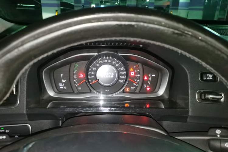 Used Volvo S60 2014 S60L 2.0T Zhiyuan Edition Instrument Cluster