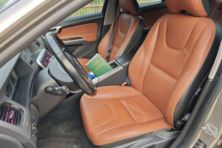 Used Volvo S60 2014 S60L 2.0T Zhiyuan Edition Left Front Seat