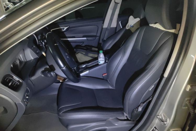 Used Volvo S60 2014 S60L 2.0T Zhiyuan Edition Left Front Seat