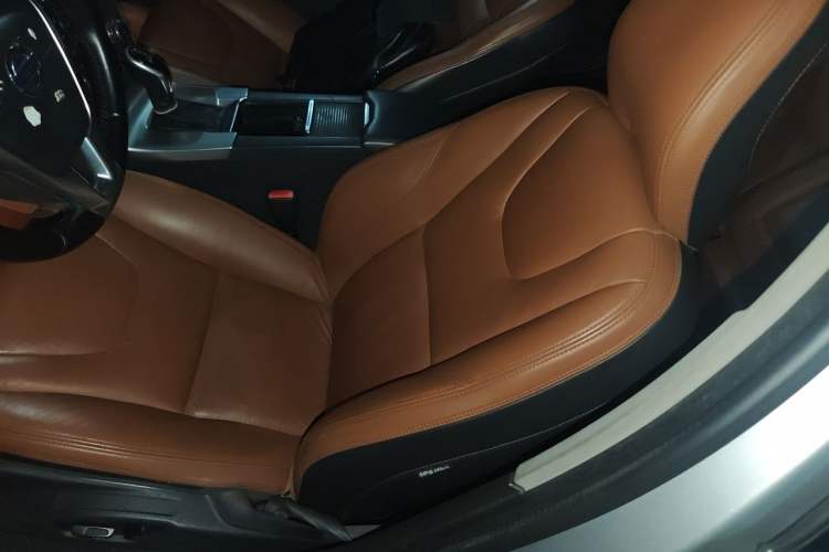 Used Volvo S60 2014 S60L 2.0T Zhiyuan Edition Left Front Seat