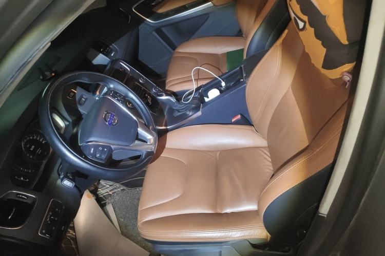 Used Volvo S60 2014 S60L 2.0T Zhiyuan Edition Left Front Seat