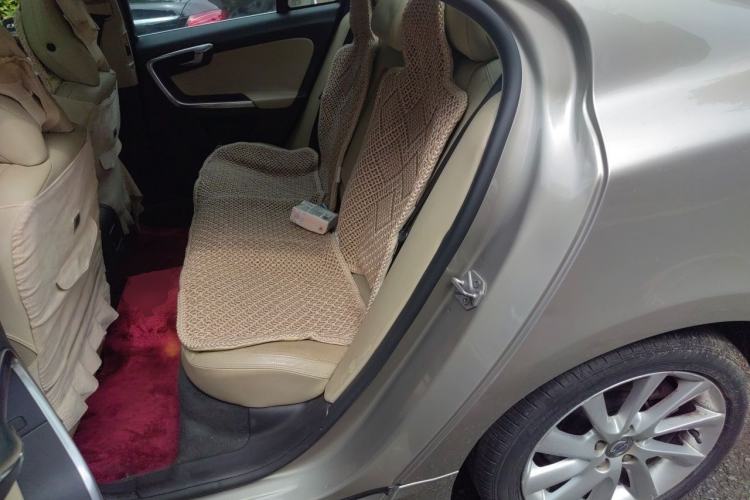 Used Volvo S60 2014 T5 Zhiyi Edition Left Rear Seat