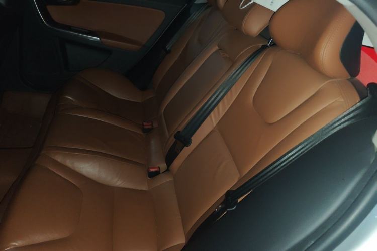Used Volvo S60 2014 S60L 2.0T Zhiyuan Edition Left Rear Seat
