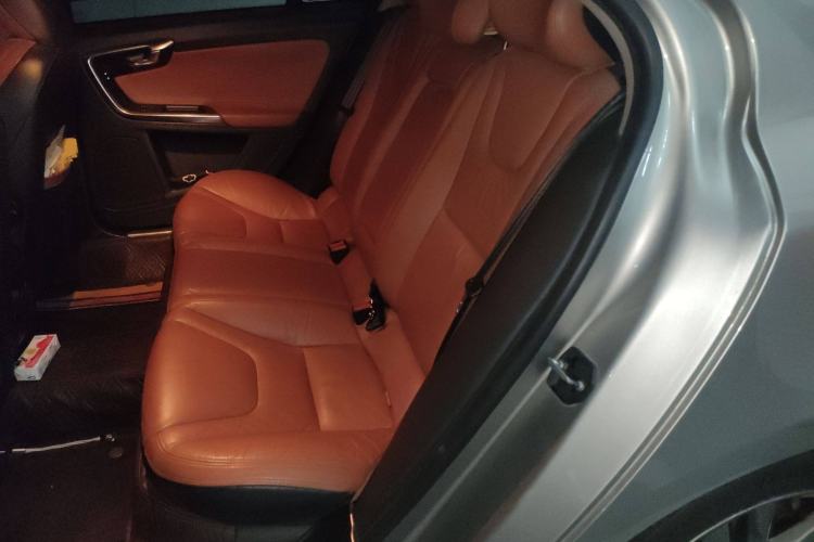 Used Volvo S60 2014 S60L 2.0T Zhiyuan Edition Left Rear Seat