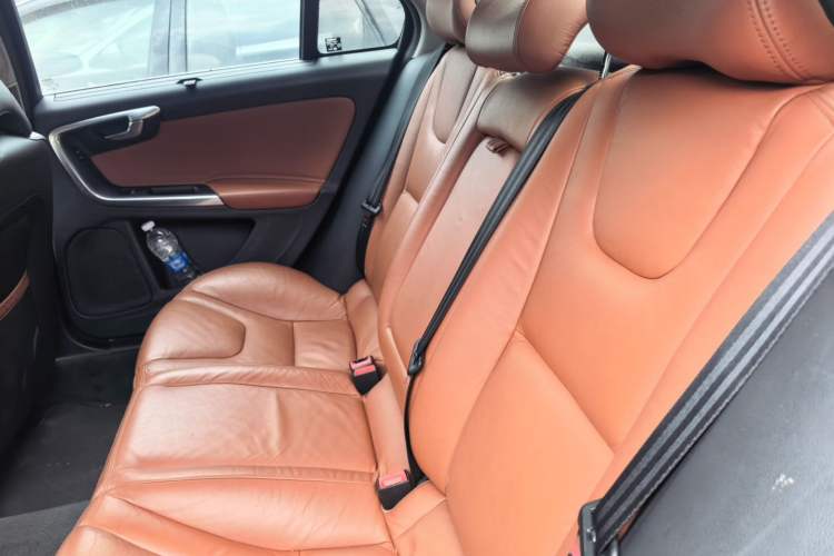 Used Volvo S60 2014 S60L T5 Smart Upgrade Edition Left Rear Seat
