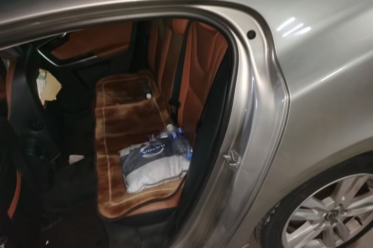 Used Volvo S60 2014 S60L 2.0T Zhiyuan Edition Left Rear Seat
