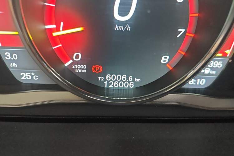 Used Volvo S60 2014 S60L T5 Intelligent Drive Edition Odometer Close Up