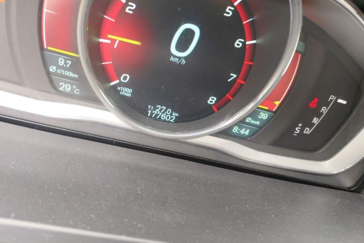 Used Volvo S60 2014 S60L T5 Intelligent Drive Edition Odometer Close Up