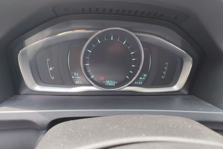 Used Volvo S60 2014 T5 Zhiya Edition Odometer Close Up