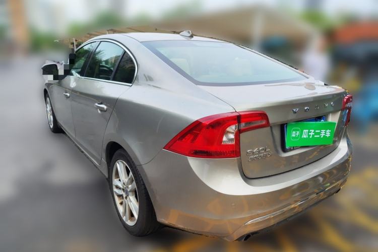 Used Volvo S60 2014 S60L 2.0T Zhiyuan Edition Rear Left 45 Deg
