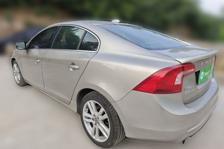 Used Volvo S60 2014 S60L 2.0T Zhiyuan Edition Rear Left 45 Deg
