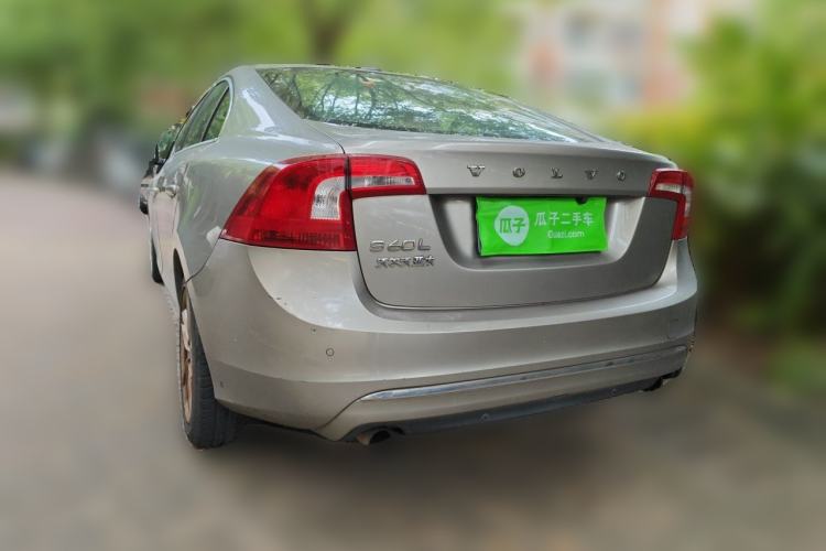 Used Volvo S60 2014 S60L 2.0T Zhiyuan Edition Rear Left 45 Deg