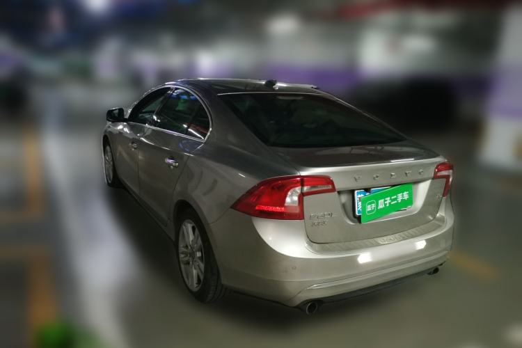 Used Volvo S60 2014 S60L 2.0T Zhiyuan Edition Rear Left 45 Deg