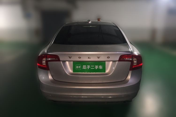 Used Volvo S60 2014 S60L 2.0T Zhiyuan Edition Rear