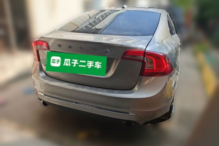 Used Volvo S60 2014 S60L 2.0T Zhiyuan Edition Rear Right 45 Deg