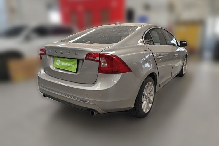 Used Volvo S60 2014 S60L 2.0T Zhiyuan Edition Rear Right 45 Deg