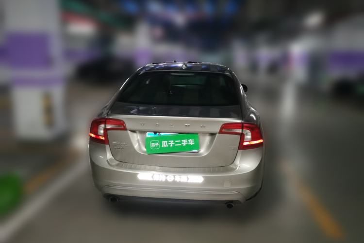 Used Volvo S60 2014 S60L 2.0T Zhiyuan Edition Rear