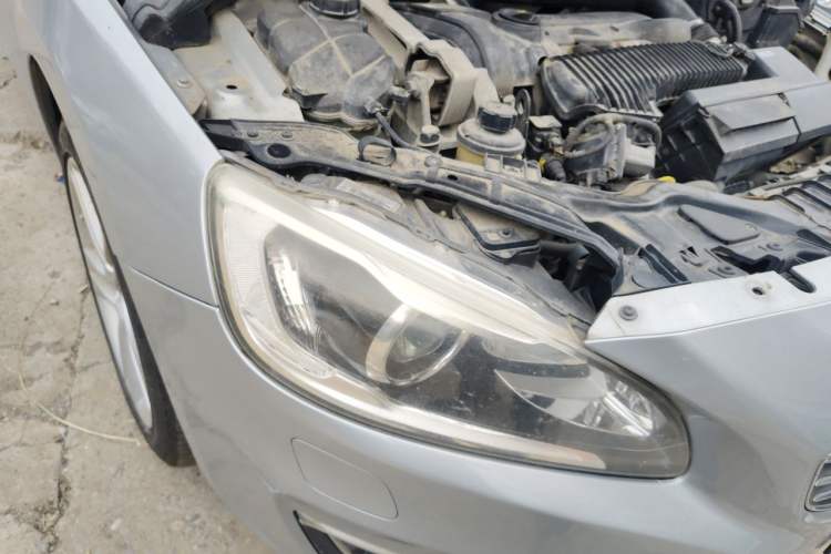 Used Volvo S60 2014 S60L T5 Intelligent Drive Edition Right Front Headlight