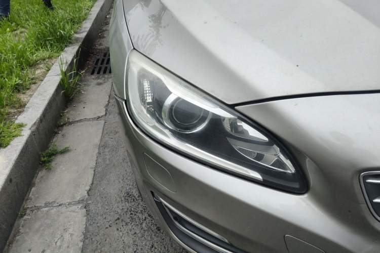 Used Volvo S60 2014 S60L T5 Smart Upgrade Edition Right Front Headlight