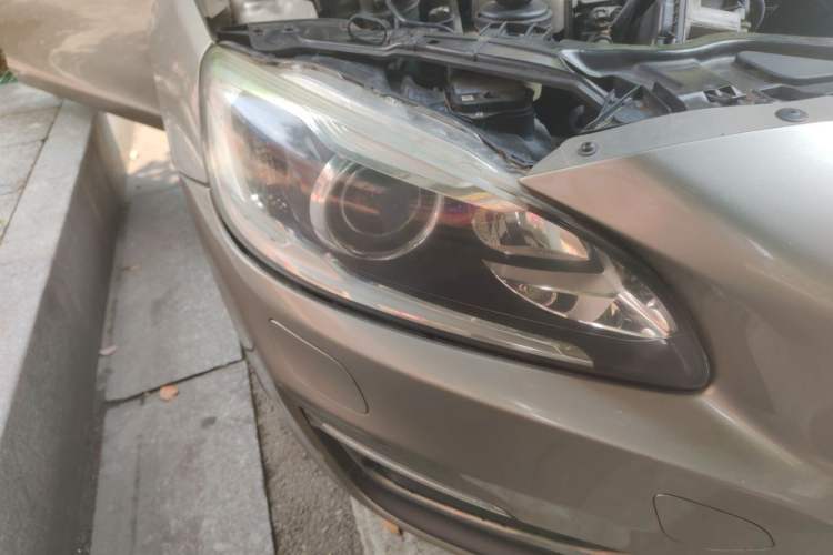 Used Volvo S60 2014 T5 Zhiya Edition Right Front Headlight