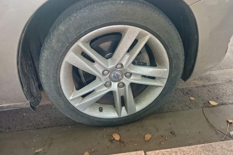 Used Volvo S60 2014 S60L T5 Intelligent Drive Edition Right Front Wheel Hub