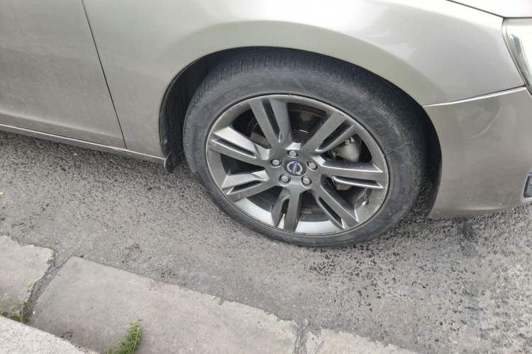 Used Volvo S60 2014 S60L T5 Smart Upgrade Edition Right Front Wheel Hub