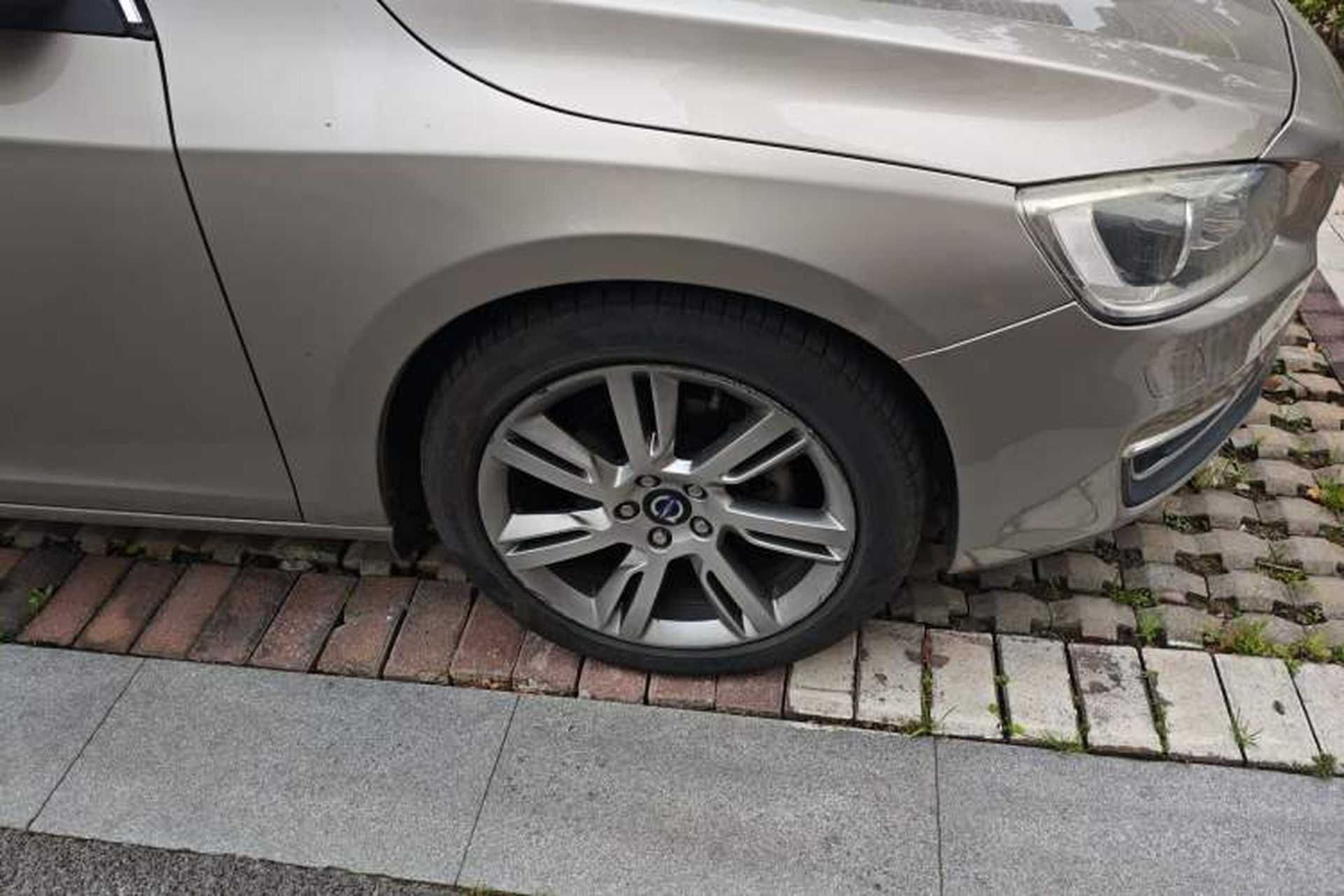Used Volvo S60 2014 S60L T5 Smart Upgrade Edition Right Front Wheel Hub