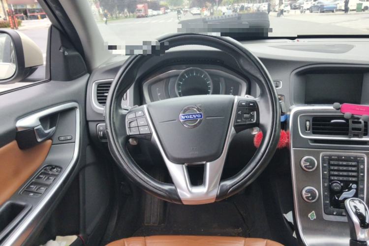 Used Volvo S60 2014 S60L T5 Smart Upgrade Edition Steering Wheel